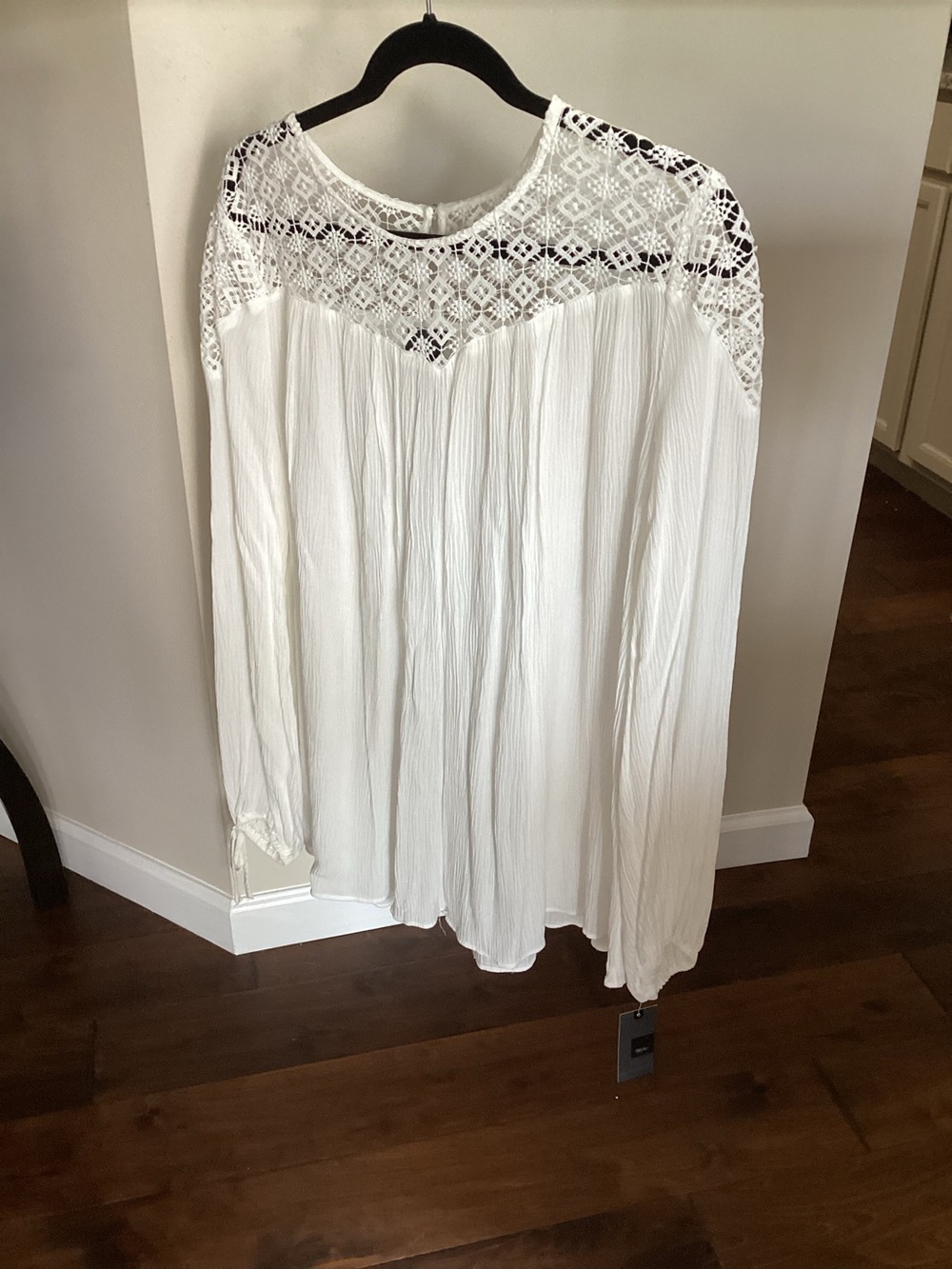 Mossimo Supply Co. White Lace Yoke Peasant Tunic